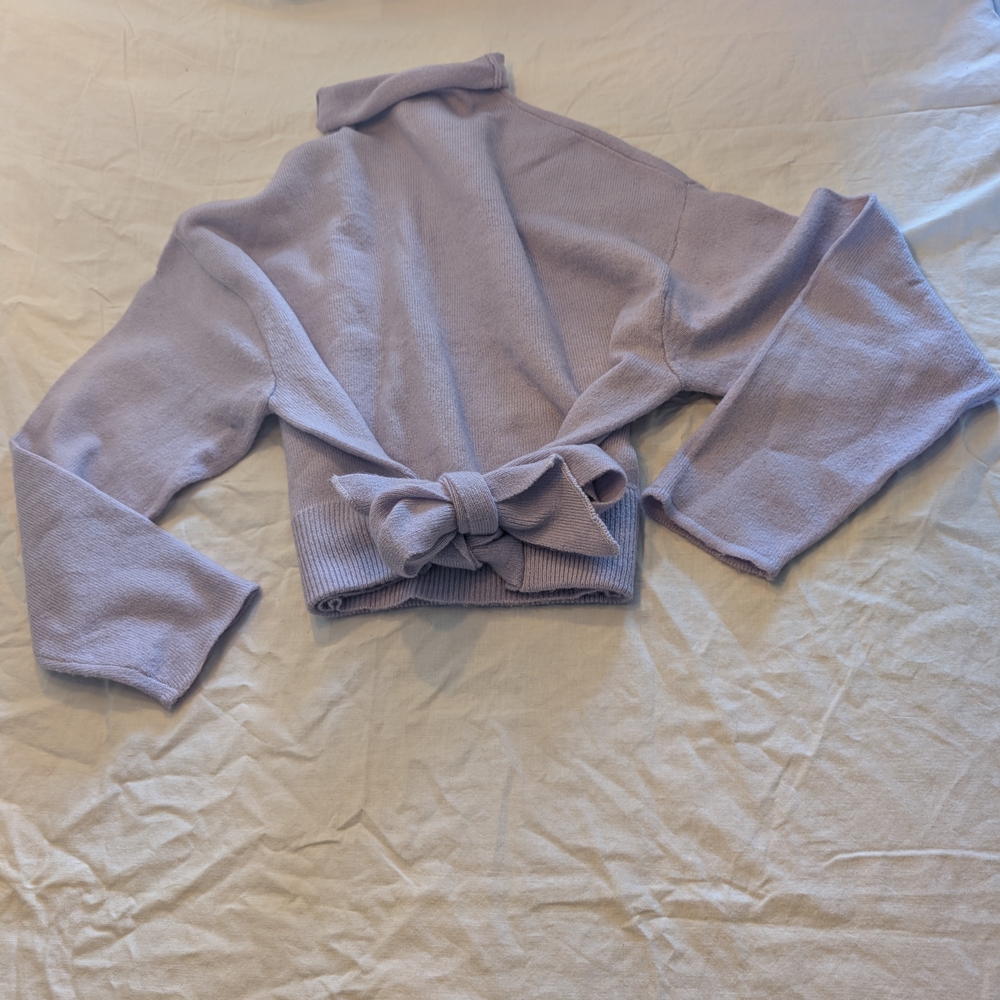 💥SALE💥 Elegant Lavender Turtleneck Sweater with Bow